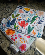 Load image into Gallery viewer, Floral Collection
